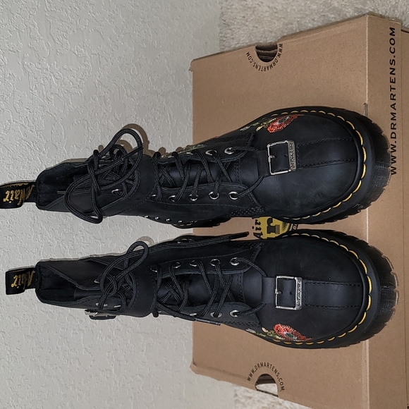 Dr. Martens Gomez Wild Botanics Boots - Picture 3 of 14